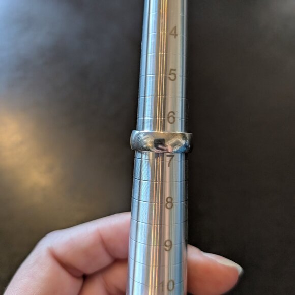 James Avery Sterling Silver Wedding Band size 6.5 - Picture 5 of 6